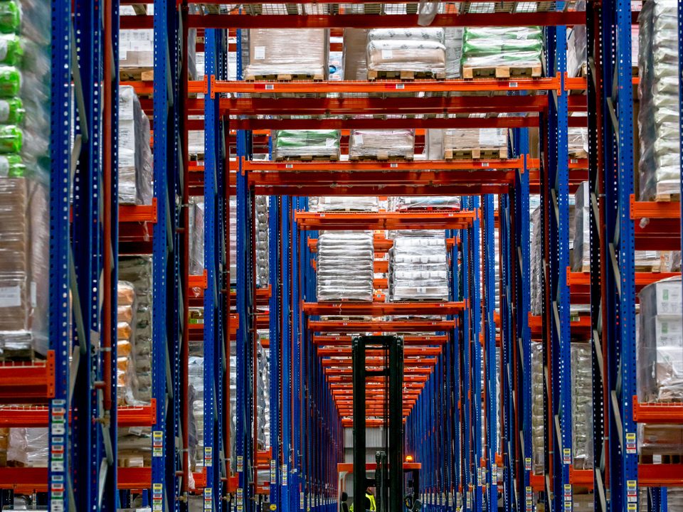 Lager mit Zutaten für die Futterproduktion